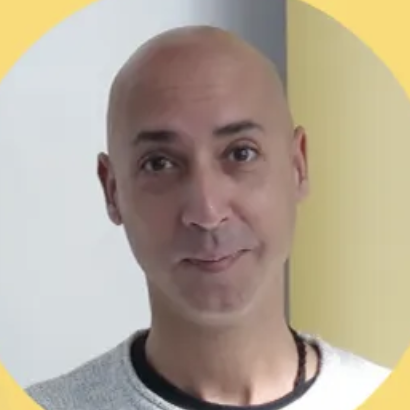Portrait of Rosario Chivers, CTO and former Head of Digital Technology at QBE